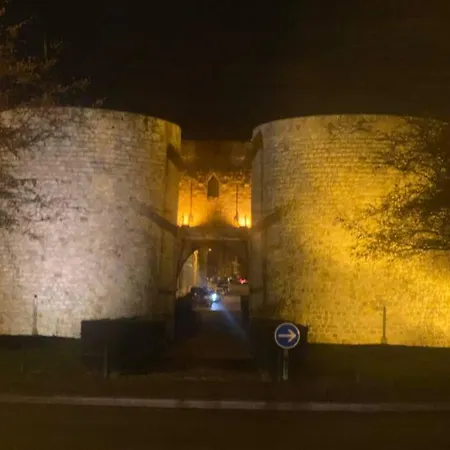 2 - Hyper Centre - 1 A 4 Personnes * Douai